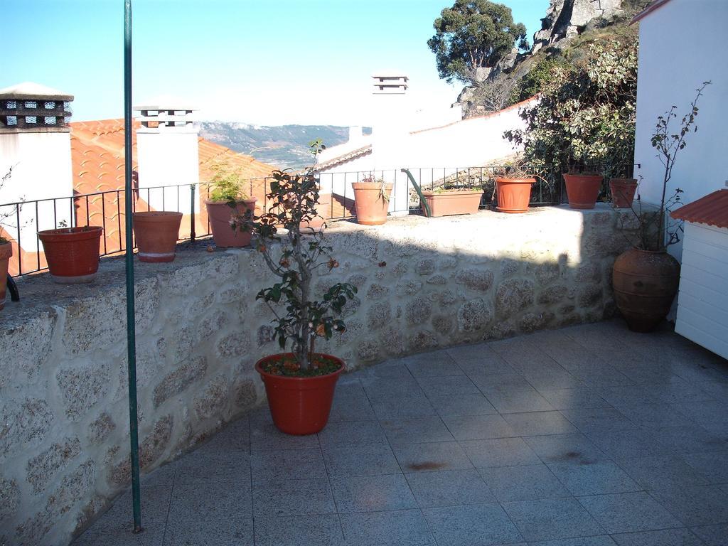 Casa Pires Mateus Guest House Monsanto Bagian luar foto
